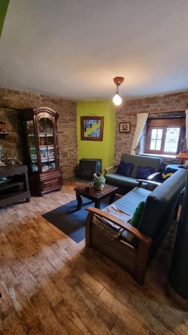 Casa Rural Maria De Isidro Caboalles de Arriba Eksteriør bilde